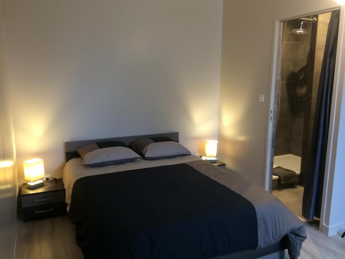 Studio Proche Gare Avec Kitchenette Et Wifi - Porte Rouge Thiviers Exterior foto